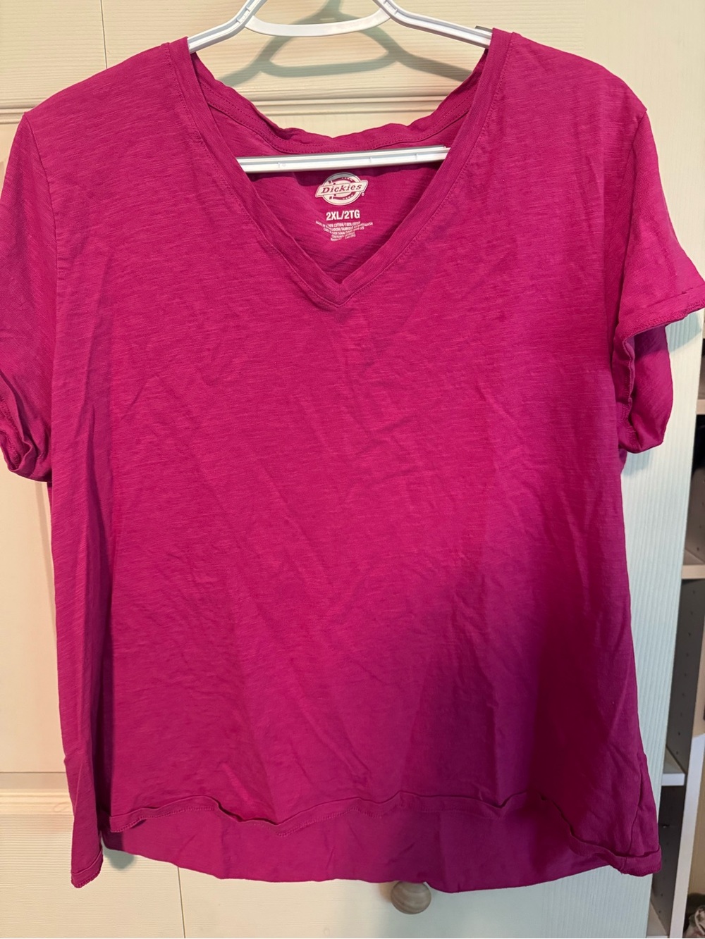 Dickies Women's Short Sleeve V-Neck Tee in Fuchsia